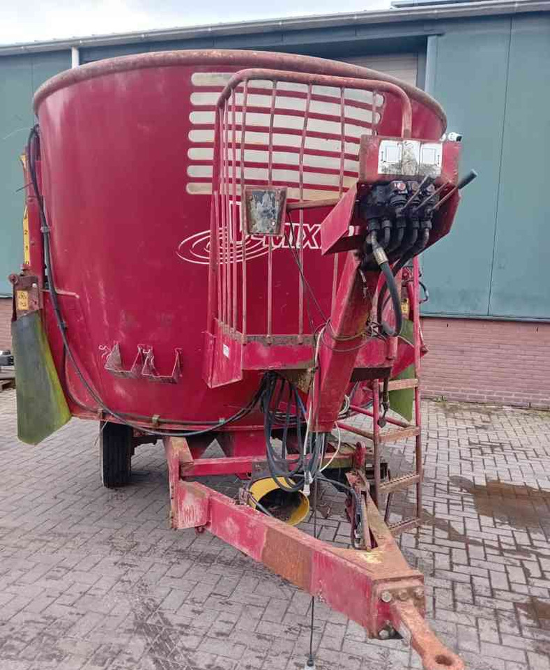 BVL V-Mix 10 voermengwagen - Forage mixer wagon: picture 5 BVL V-Mix 10 voermengwagen - Forage mixer wagon: picture 5