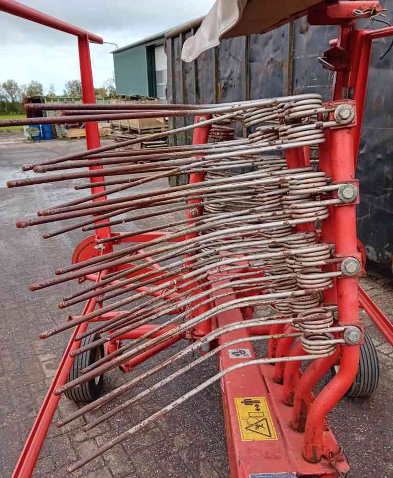 Kuhn GA4101GM zwadhark - Tedder/ Rake: picture 4 Kuhn GA4101GM zwadhark - Tedder/ Rake: picture 4