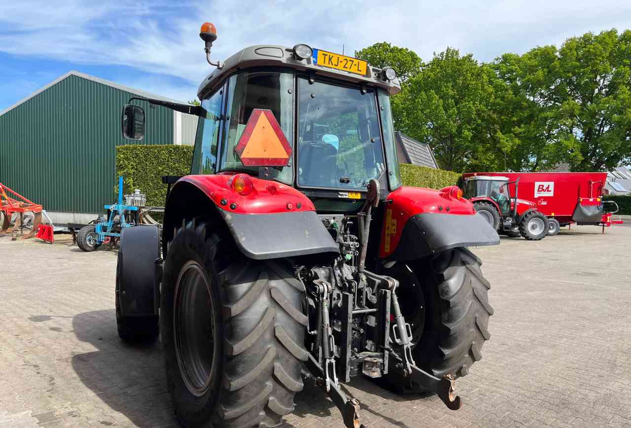 Massey Ferguson 5435 Dyna-4 Tractoren - Farm tractor: picture 5 Massey Ferguson 5435 Dyna-4 Tractoren - Farm tractor: picture 5