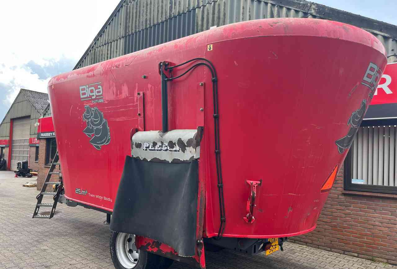 Peecon VME 250 Voermengwagen voermachines - Forage mixer wagon: picture 5 Peecon VME 250 Voermengwagen voermachines - Forage mixer wagon: picture 5