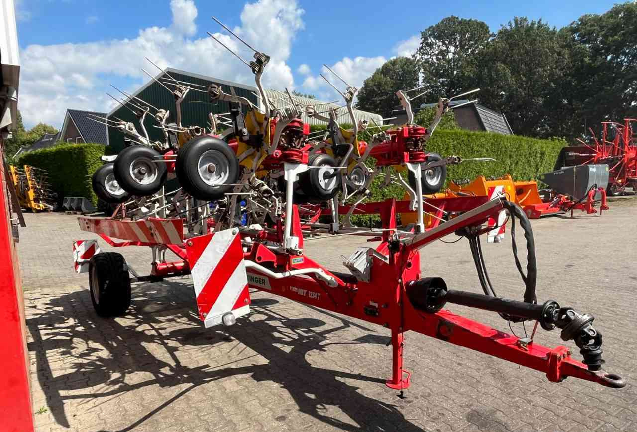 Pottinger HIT 12.14 T Schudder weidebouwmachines - Tedder/ Rake: picture 3 Pottinger HIT 12.14 T Schudder weidebouwmachines - Tedder/ Rake: picture 3