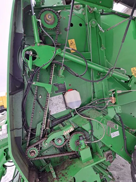 Prasa rolująca John Deere 854 - Round baler: picture 5 Prasa rolująca John Deere 854 - Round baler: picture 5