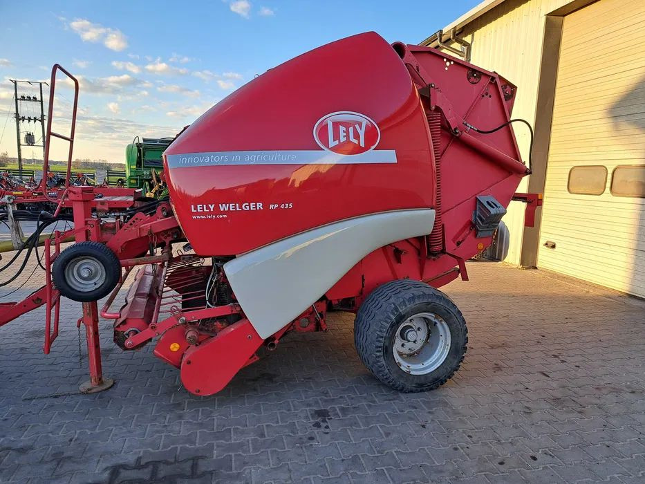 Welger LELY RP 435 - Round baler: picture 2 Welger LELY RP 435 - Round baler: picture 2