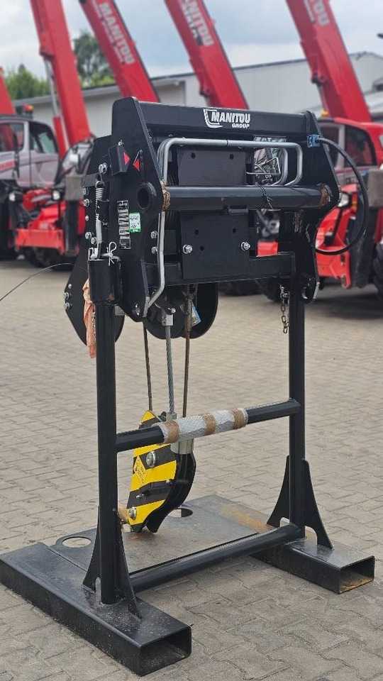 Manitou W6000 / 25M WINCH 6 TON MRT 2260 - Attachment for Construction machinery: picture 5 Manitou W6000 / 25M WINCH 6 TON MRT 2260 - Attachment for Construction machinery: picture 5