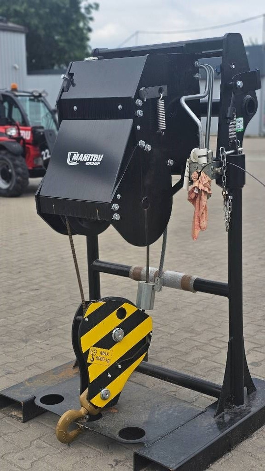 Manitou W6000 / 25M WINCH 6 TON MRT 2260 - Attachment for Construction machinery: picture 1 Manitou W6000 / 25M WINCH 6 TON MRT 2260 - Attachment for Construction machinery: picture 1