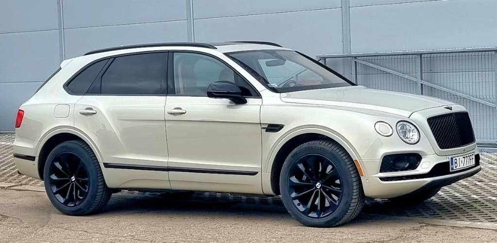 Bentley BENTAYGA 6.0 W12 - Car: picture 2 Bentley BENTAYGA 6.0 W12 - Car: picture 2