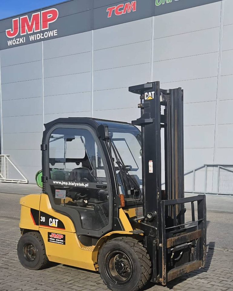 CAT GP 30 N - LPG forklift: picture 2 CAT GP 30 N - LPG forklift: picture 2