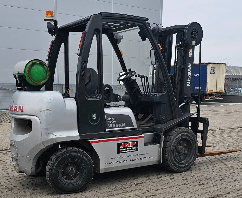 Nissan UG1D2A32LQ - LPG forklift: picture 4 Nissan UG1D2A32LQ - LPG forklift: picture 4