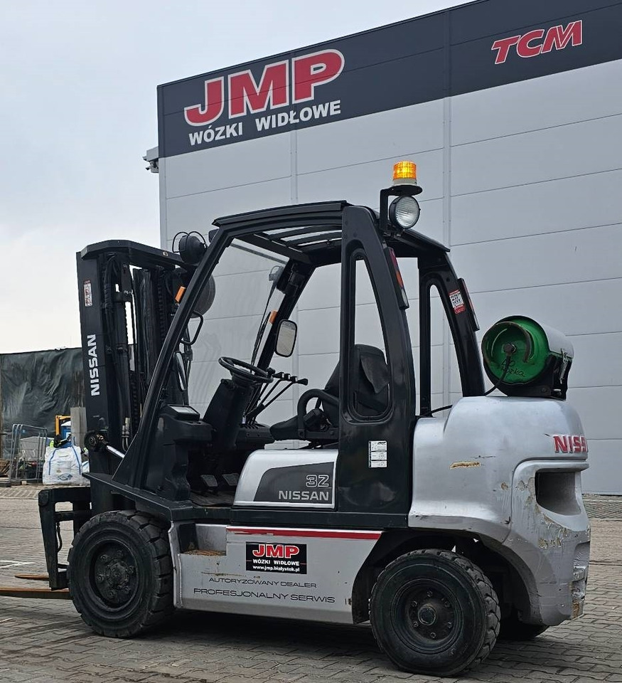 Nissan UG1D2A32LQ - LPG forklift: picture 2 Nissan UG1D2A32LQ - LPG forklift: picture 2