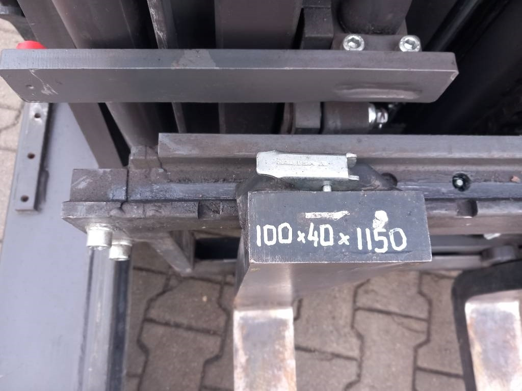UniCarriers UMS 160 DTFVRE725 - Reach truck: picture 4 UniCarriers UMS 160 DTFVRE725 - Reach truck: picture 4