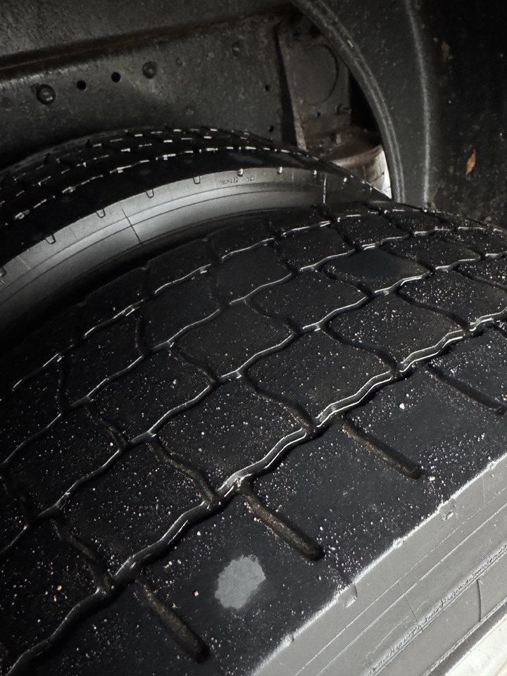 MAN 12.250 - Curtain side truck: picture 5 MAN 12.250 - Curtain side truck: picture 5