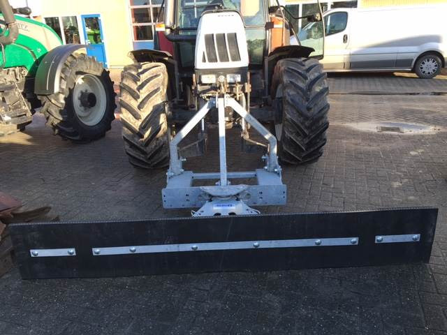 Zocon Rubberschuif, modderschuif - Snow plough for Agricultural machinery: picture 4 Zocon Rubberschuif, modderschuif - Snow plough for Agricultural machinery: picture 4