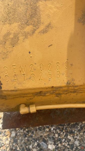 Bras Long Caterpillar 325 + Godet Neuf - Boom for Construction machinery: picture 5 Bras Long Caterpillar 325 + Godet Neuf - Boom for Construction machinery: picture 5