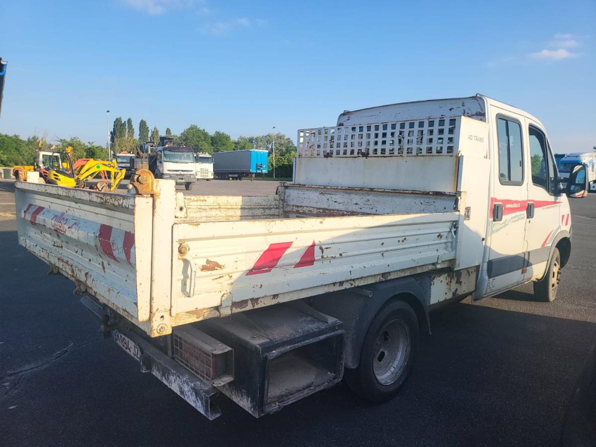 Iveco 35C12 - Tipper van: picture 5 Iveco 35C12 - Tipper van: picture 5