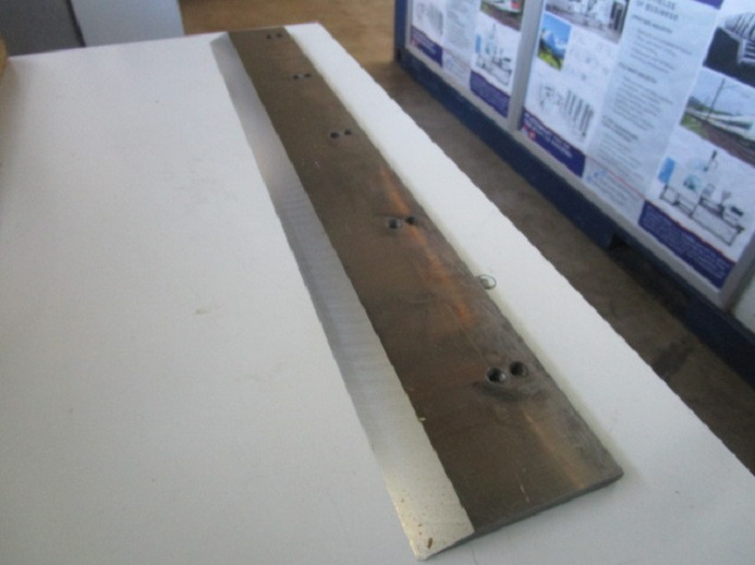 1X ERSATZMESSER FÜR EBA 551 LT - Spare parts for Printing machinery: picture 3 1X ERSATZMESSER FÜR EBA 551 LT - Spare parts for Printing machinery: picture 3