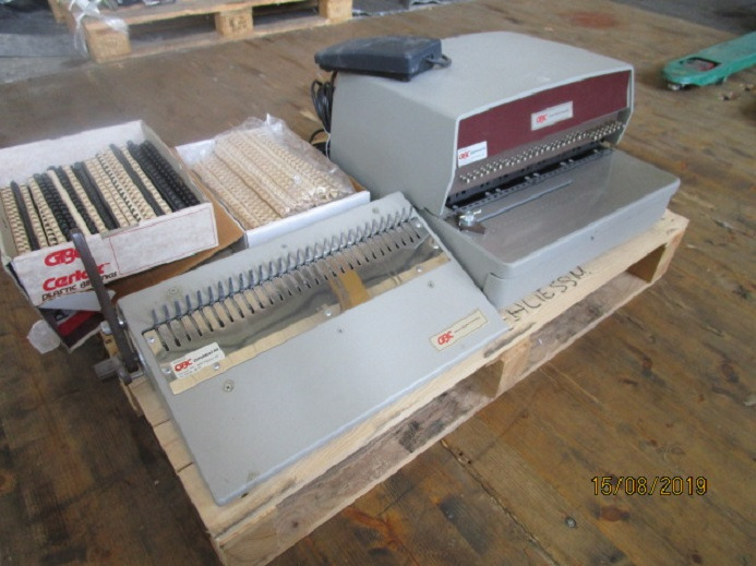 WIRO SCHLIESSMASCHINE GBC 112-PM-1 - Printing machinery: picture 3 WIRO SCHLIESSMASCHINE GBC 112-PM-1 - Printing machinery: picture 3