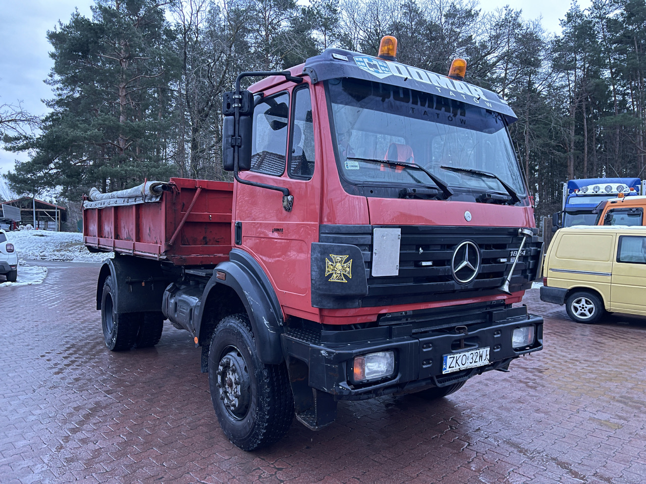 Tipper MERCEDES-BENZ 1824: picture 1