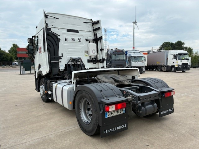 Renault Trucks T - Tractor unit: picture 4 Renault Trucks T - Tractor unit: picture 4