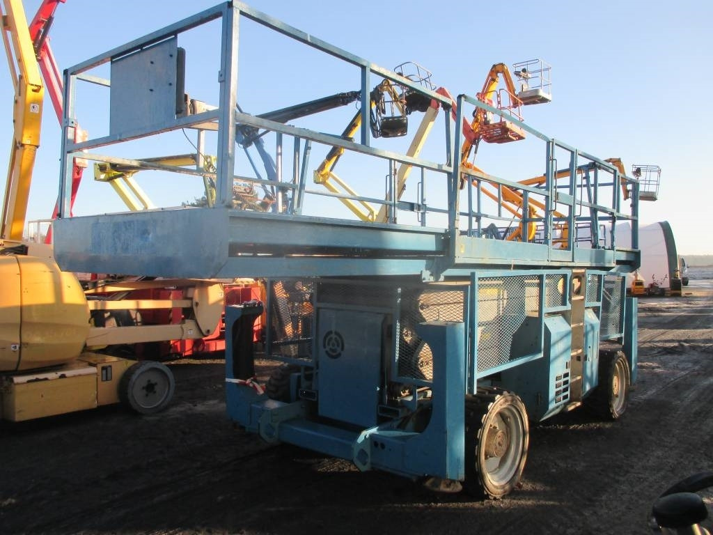 Genie GS 4390 RT - Scissor lift: picture 3 Genie GS 4390 RT - Scissor lift: picture 3