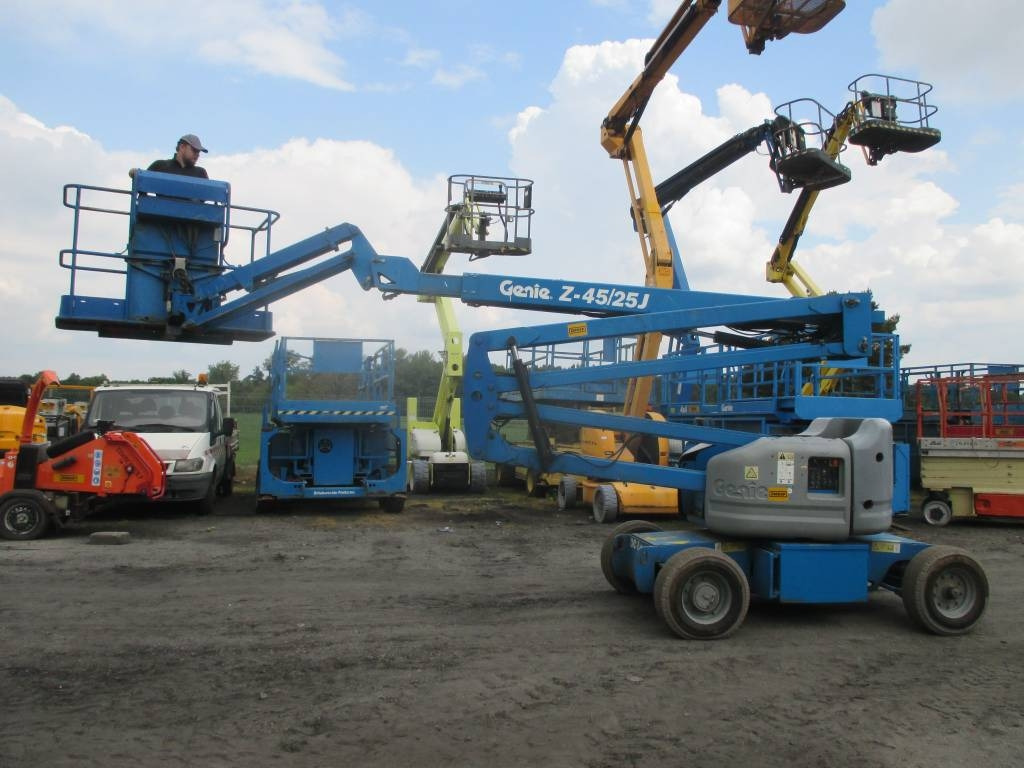 Genie Z 45/25 J DC - Articulated boom lift: picture 1 Genie Z 45/25 J DC - Articulated boom lift: picture 1