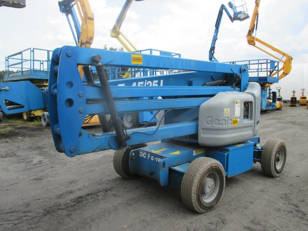 Genie Z 45/25 J DC - Articulated boom lift: picture 3 Genie Z 45/25 J DC - Articulated boom lift: picture 3