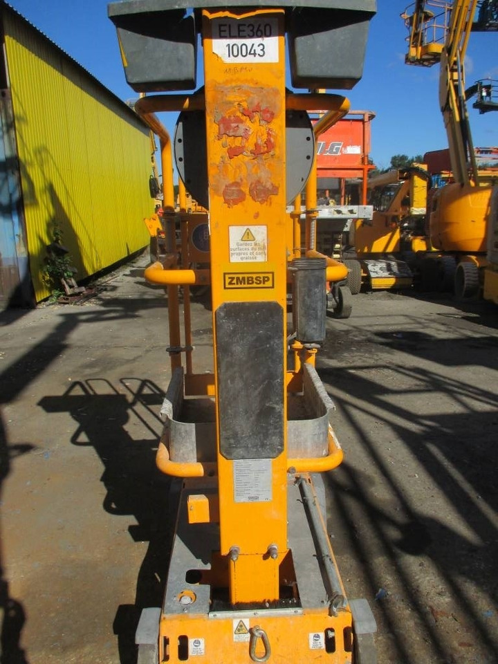 JLG Pecolift - Vertical mast lift: picture 3 JLG Pecolift - Vertical mast lift: picture 3