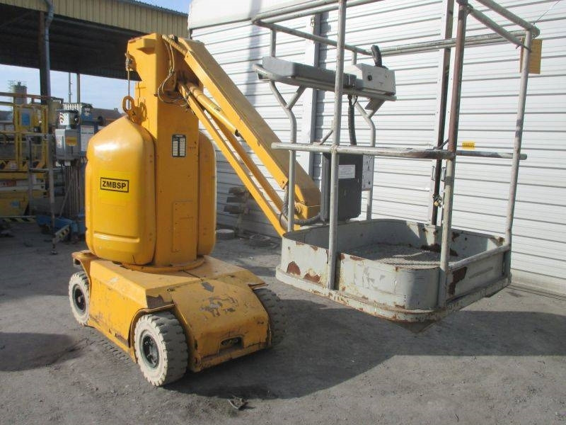 Manitou 105 VJR 2 - Vertical mast lift: picture 4 Manitou 105 VJR 2 - Vertical mast lift: picture 4