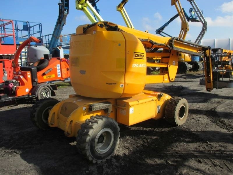 Manitou 170 AETJ Bi-Energy - Articulated boom lift: picture 3 Manitou 170 AETJ Bi-Energy - Articulated boom lift: picture 3