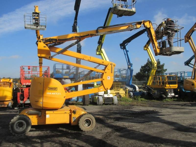 Manitou 170 AETJ Bi-Energy - Articulated boom lift: picture 1 Manitou 170 AETJ Bi-Energy - Articulated boom lift: picture 1