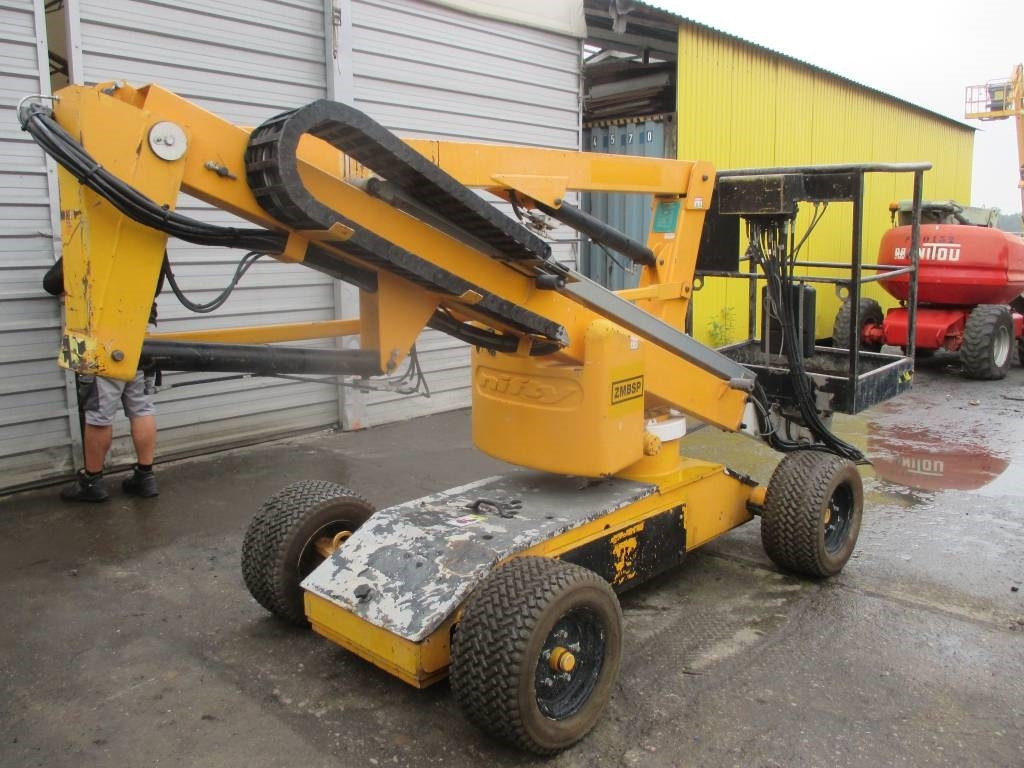 Niftylift HR 12 N E - Articulated boom lift: picture 3 Niftylift HR 12 N E - Articulated boom lift: picture 3