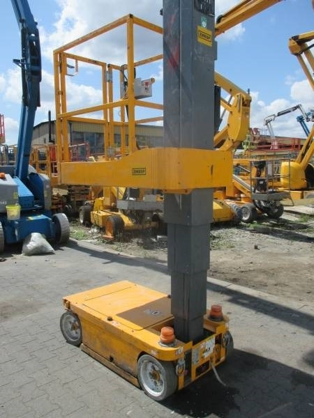 SkyJack SJ 12 - Vertical mast lift: picture 5 SkyJack SJ 12 - Vertical mast lift: picture 5