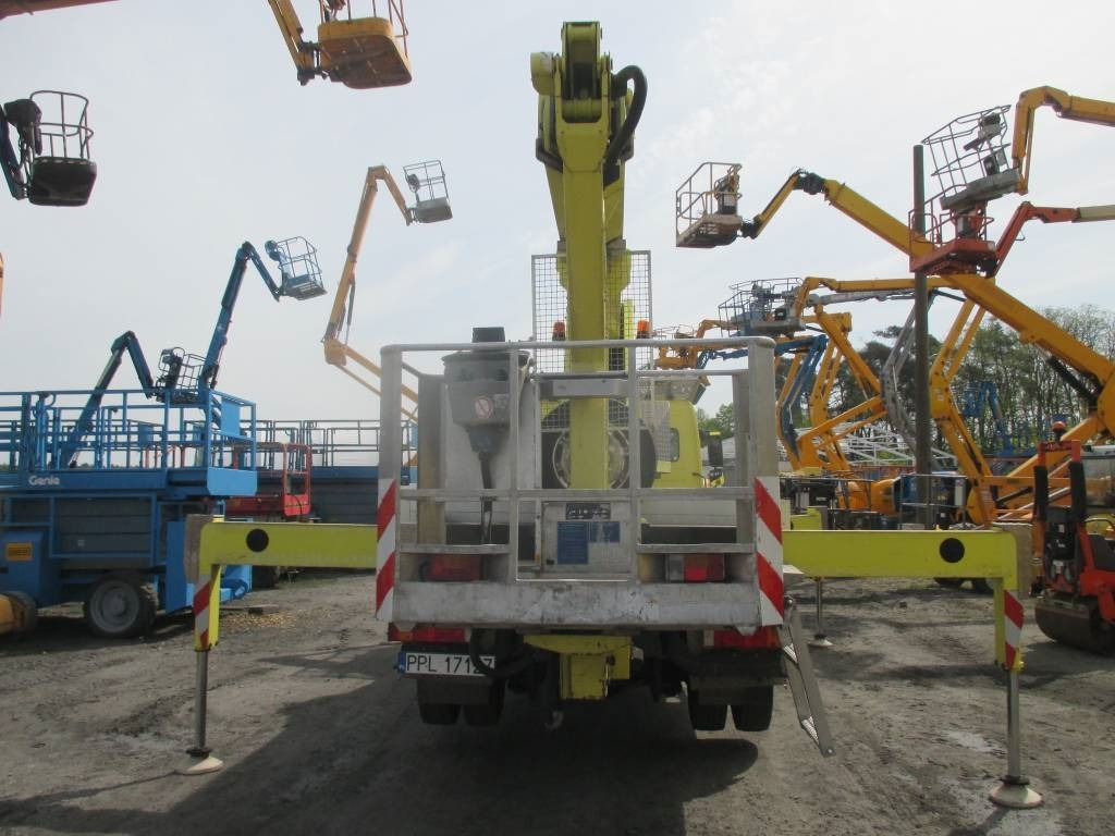 Wumag WT 230 - Truck mounted aerial platform: picture 4 Wumag WT 230 - Truck mounted aerial platform: picture 4