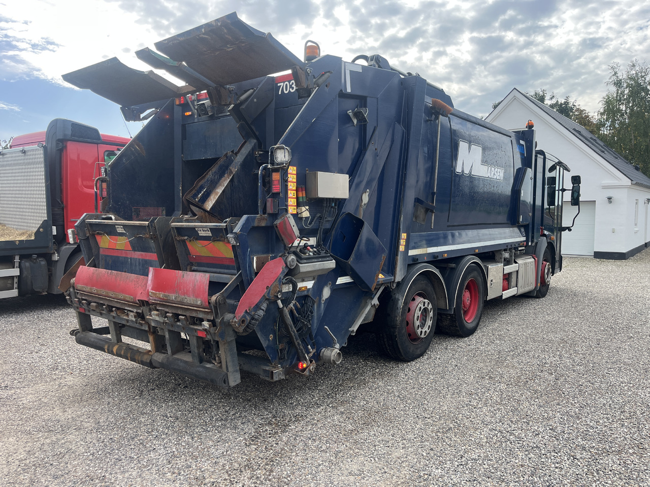 MERCEDES-BENZ Econic 2630 2 camber - Refuse truck: picture 3 MERCEDES-BENZ Econic 2630 2 camber - Refuse truck: picture 3