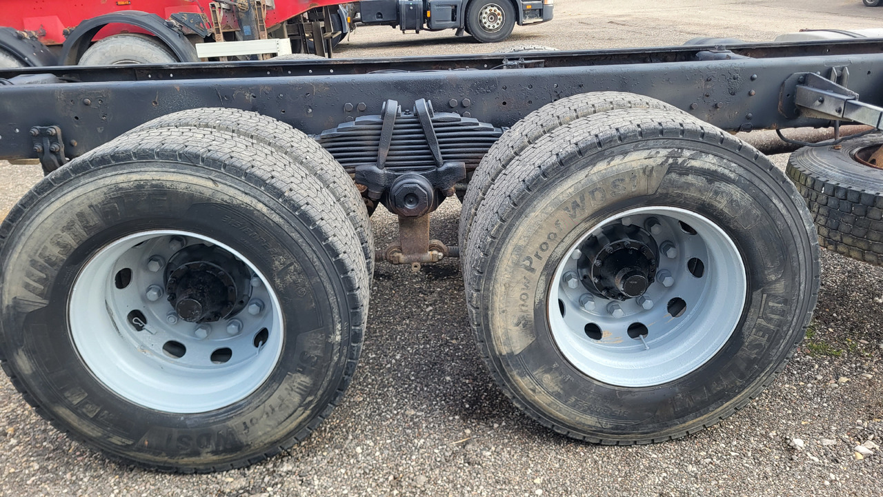 Cab chassis truck SCANIA R124 420 6X4: picture 10