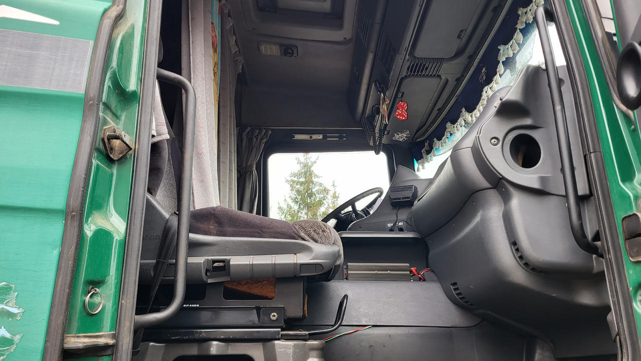 Cab chassis truck SCANIA R124 420 6X4: picture 15