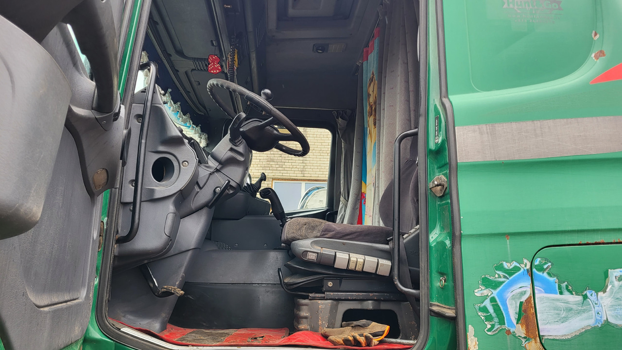 Cab chassis truck SCANIA R124 420 6X4: picture 18
