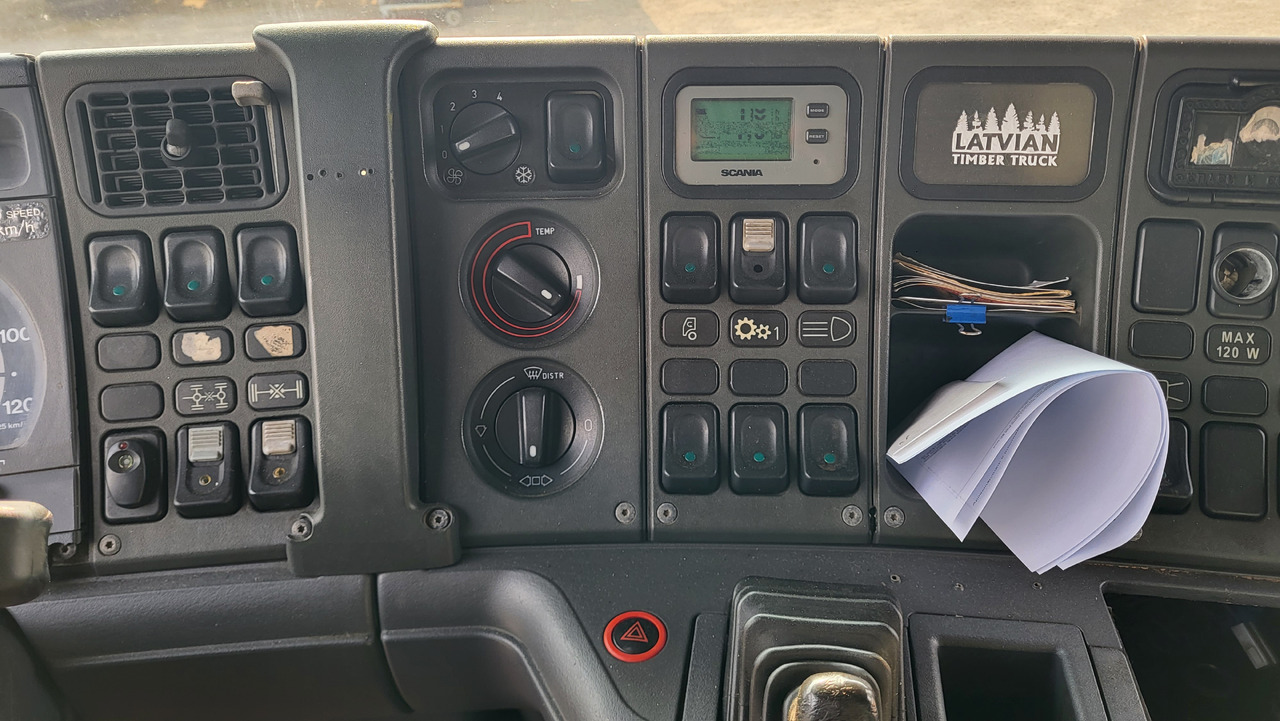 Cab chassis truck SCANIA R124 420 6X4: picture 31