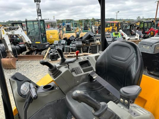 Mini excavator Bobcat E26 Canopy à 18500 € HT: picture 9