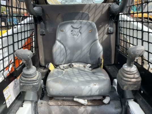 Compact track loader Bobcat T110 Joystick: picture 9