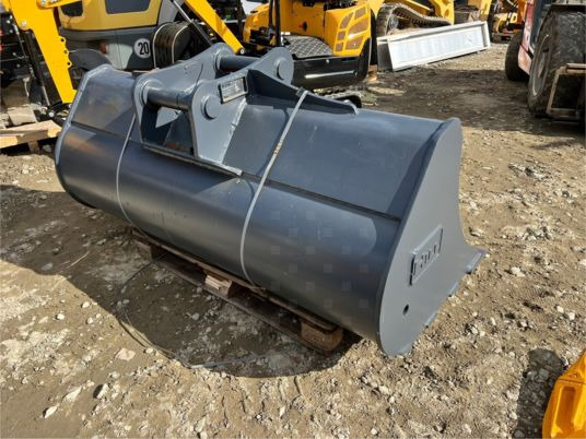 Godet 1M80 - axe 65 mm - Bucket: picture 4 Godet 1M80 - axe 65 mm - Bucket: picture 4