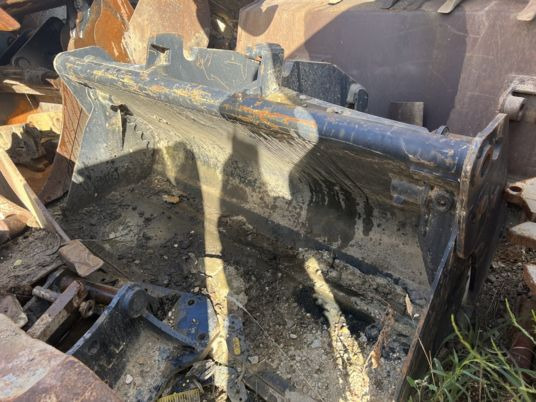 Godet 4-1 verachtert cw20s - cw30s - cw40s - Excavator bucket: picture 1 Godet 4-1 verachtert cw20s - cw30s - cw40s - Excavator bucket: picture 1