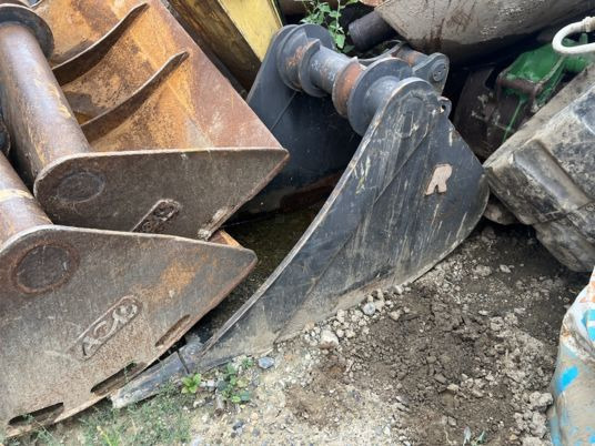 Godet Morin M4 - Excavator bucket: picture 1 Godet Morin M4 - Excavator bucket: picture 1