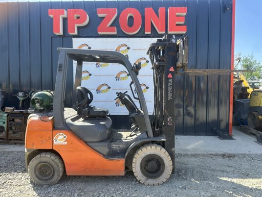 Toyota Tonéro 2t5 à 9900 € HT - LPG forklift: picture 1 Toyota Tonéro 2t5 à 9900 € HT - LPG forklift: picture 1