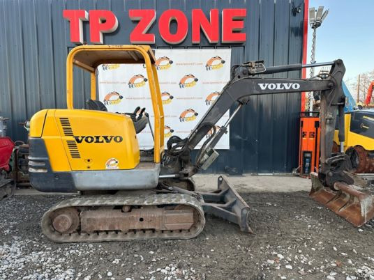 Volvo EC25 à 14 900 € HT - Mini excavator: picture 1 Volvo EC25 à 14 900 € HT - Mini excavator: picture 1