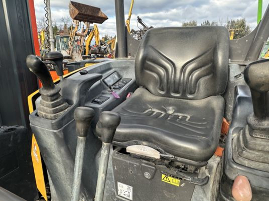 Volvo ECR25D à 22 500 € HT - Mini excavator: picture 5 Volvo ECR25D à 22 500 € HT - Mini excavator: picture 5