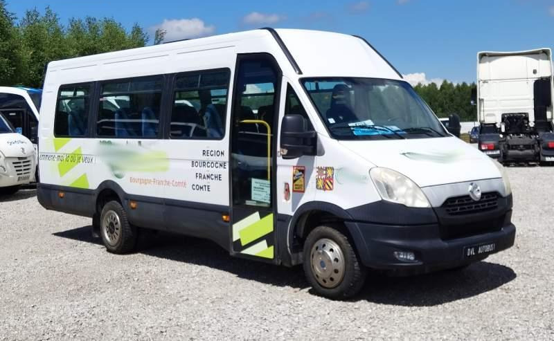Iveco Daily 23 miejsca, KLIMA, WEBASTO - Suburban bus: picture 1 Iveco Daily 23 miejsca, KLIMA, WEBASTO - Suburban bus: picture 1