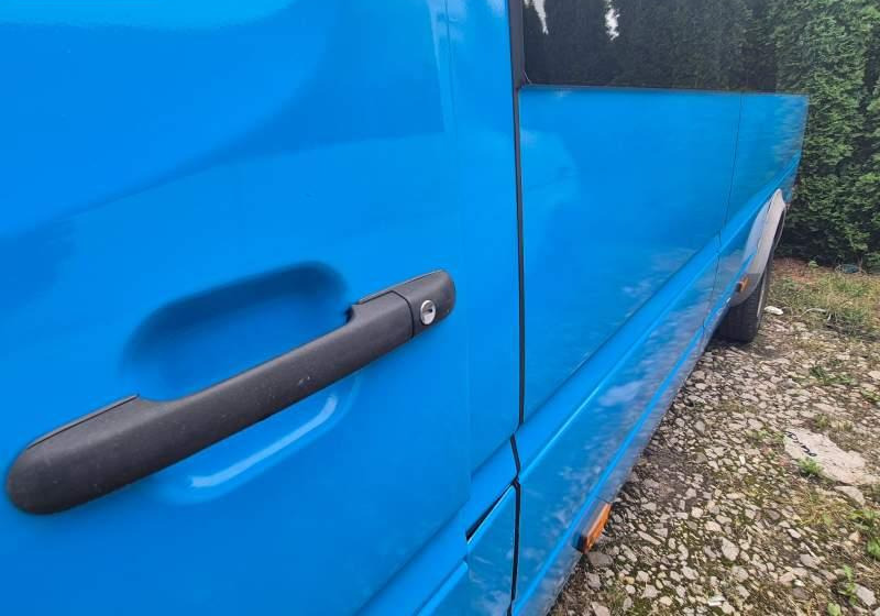 Mercedes-Benz Sprinter 413 CDI 20+6 - Minibus, People carrier: picture 4 Mercedes-Benz Sprinter 413 CDI 20+6 - Minibus, People carrier: picture 4