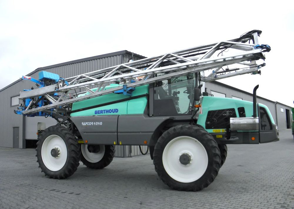 Berthoud Raptor 4240 36 M, GPS Trimble Automatyczne wylaczanie sekcji, Nie Malowany, Stan Bardzo Dobry - Self-propelled sprayer: picture 2 Berthoud Raptor 4240 36 M, GPS Trimble Automatyczne wylaczanie sekcji, Nie Malowany, Stan Bardzo Dobry - Self-propelled sprayer: picture 2
