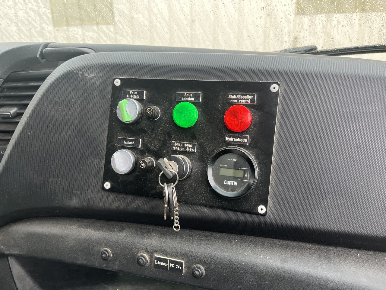 Iveco Daily 70-170 - Truck mounted aerial platform: picture 5 Iveco Daily 70-170 - Truck mounted aerial platform: picture 5