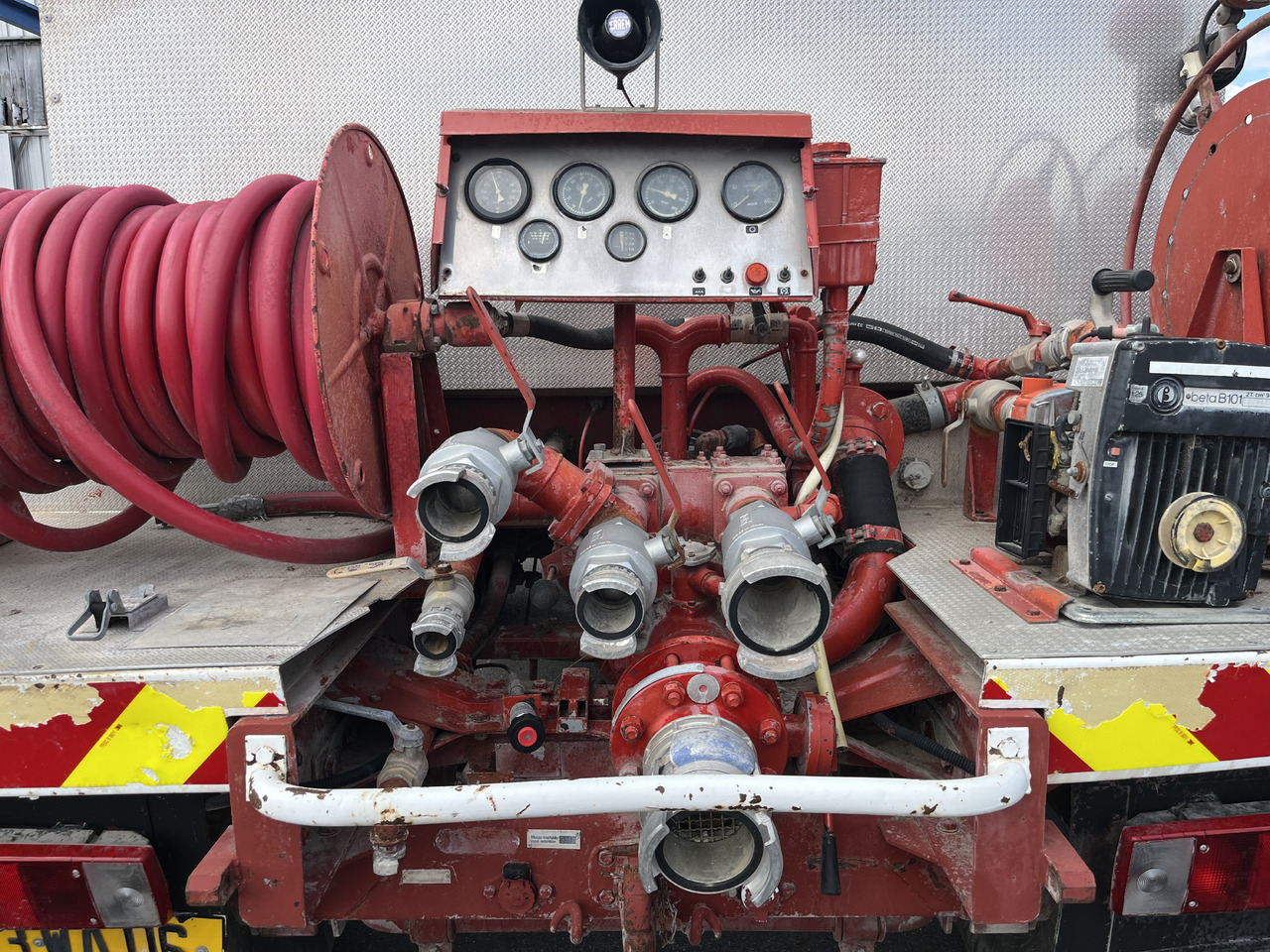 RENAULT 85-150 4x4 ccf citerne - Fire engine: picture 4 RENAULT 85-150 4x4 ccf citerne - Fire engine: picture 4